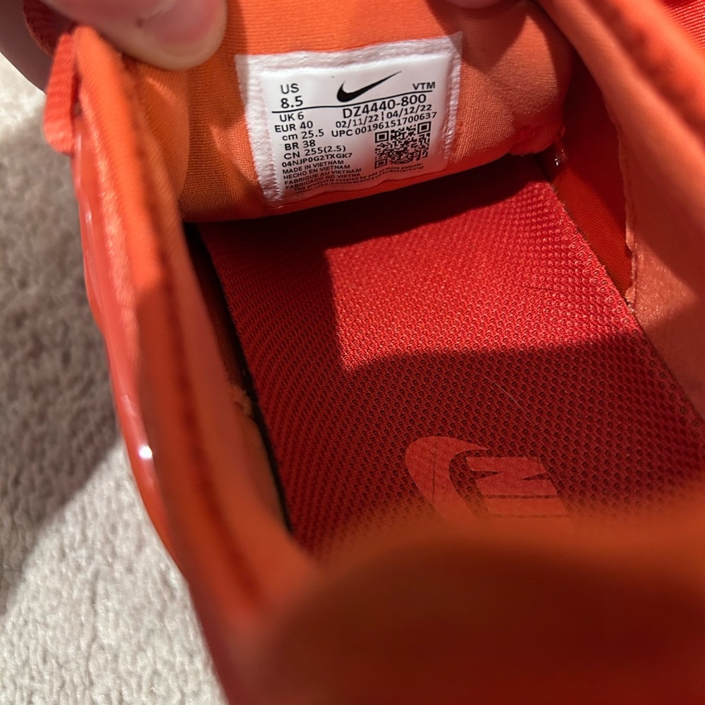 Women’s Nike Vapor Max Sneakers - Picture 4 of 5